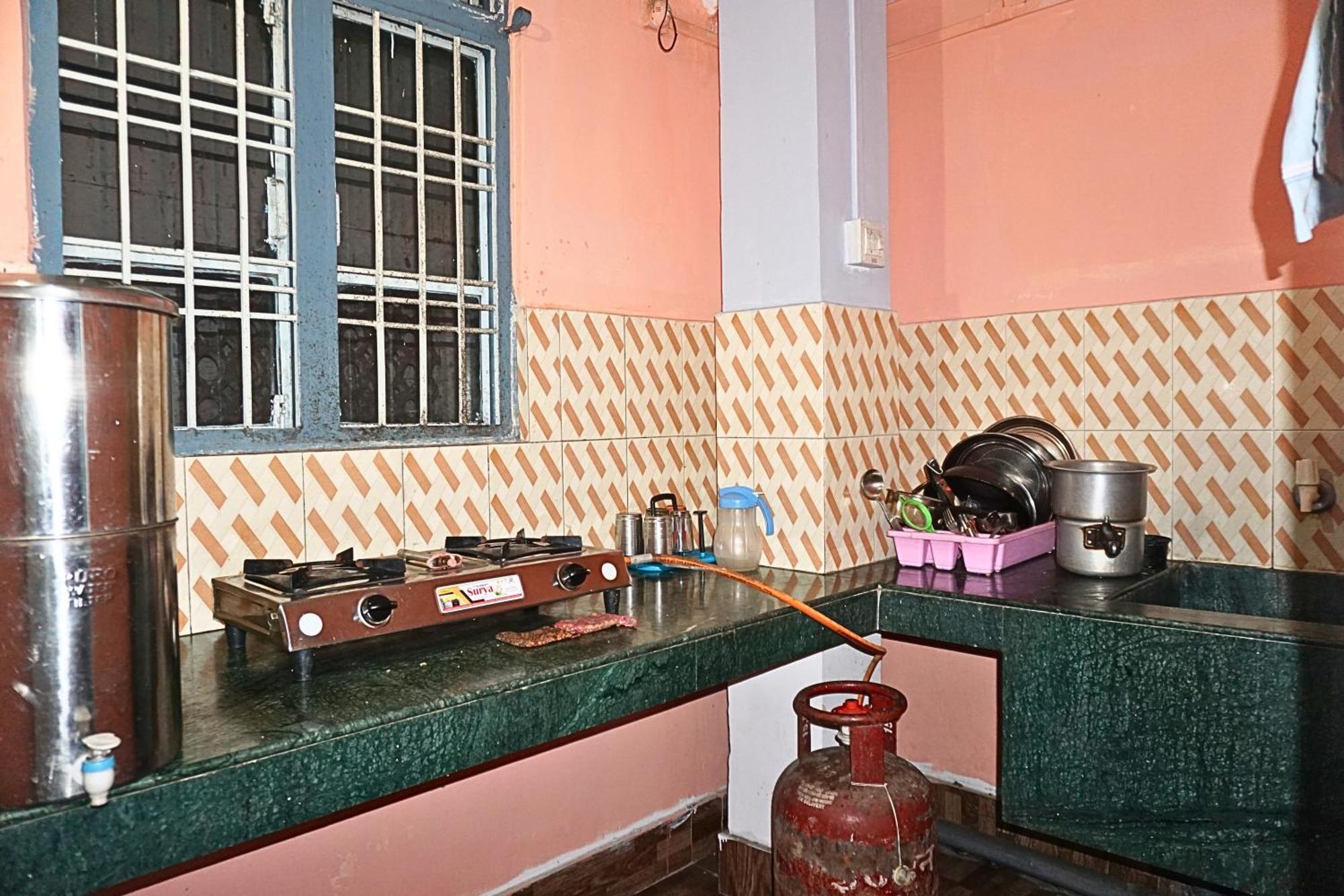 Taj Residency Holiday Homestay -Entire 1Bhk & 2Bhk Private Apartments -Call 767Ooo54Oo Jorhāt 外观 照片