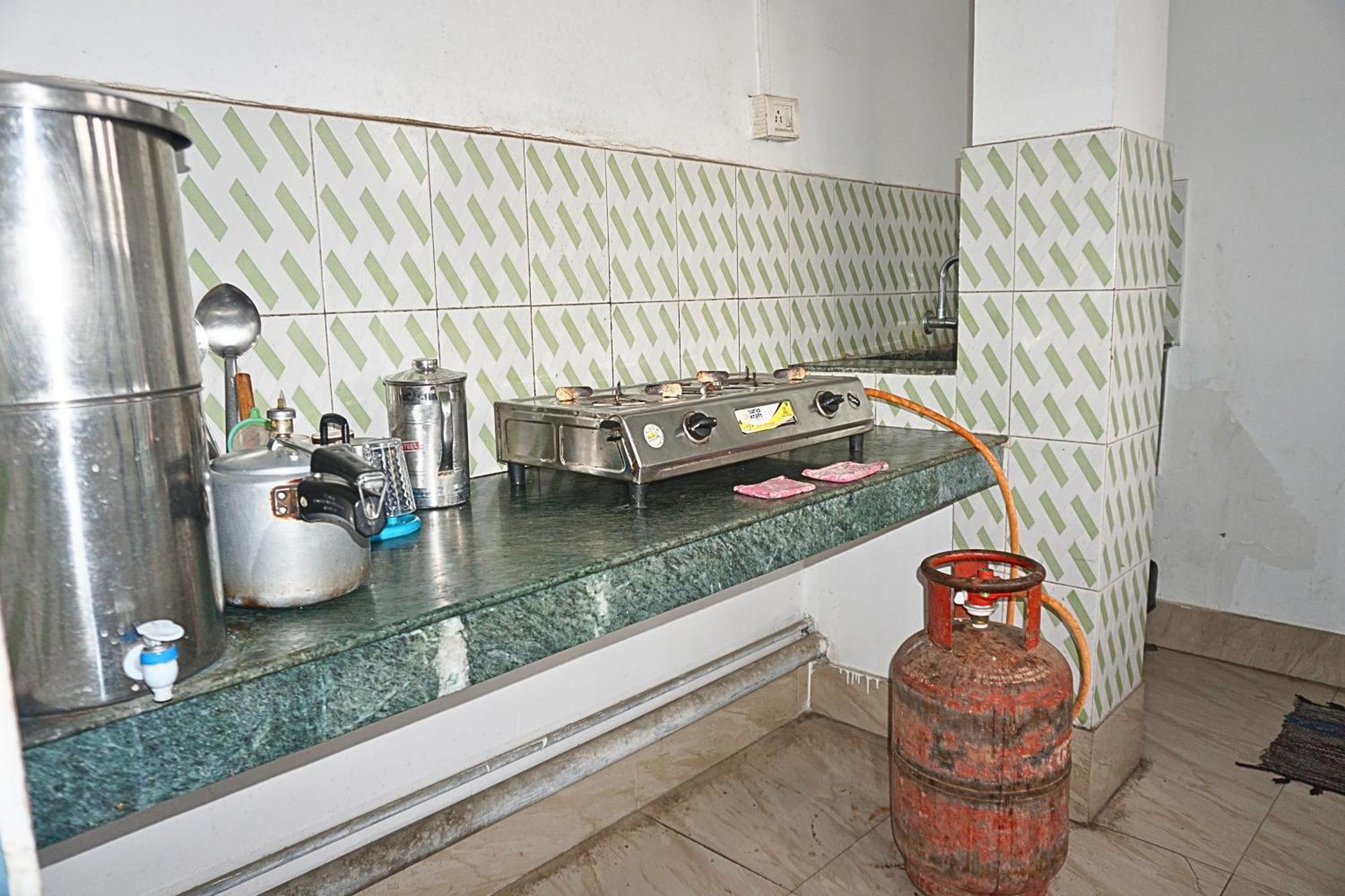 Taj Residency Holiday Homestay -Entire 1Bhk & 2Bhk Private Apartments -Call 767Ooo54Oo Jorhāt 外观 照片