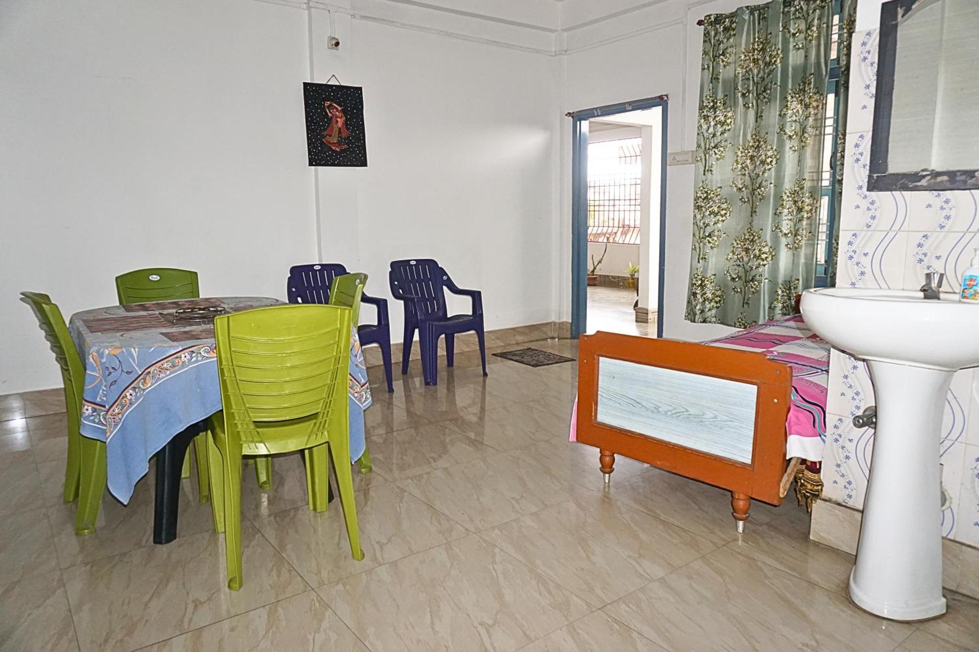 Taj Residency Holiday Homestay -Entire 1Bhk & 2Bhk Private Apartments -Call 767Ooo54Oo Jorhāt 外观 照片